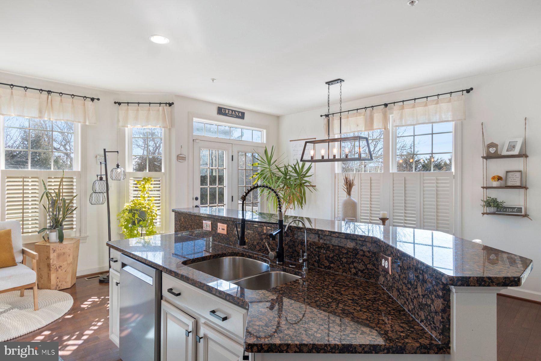 URBANA - Residential Lease