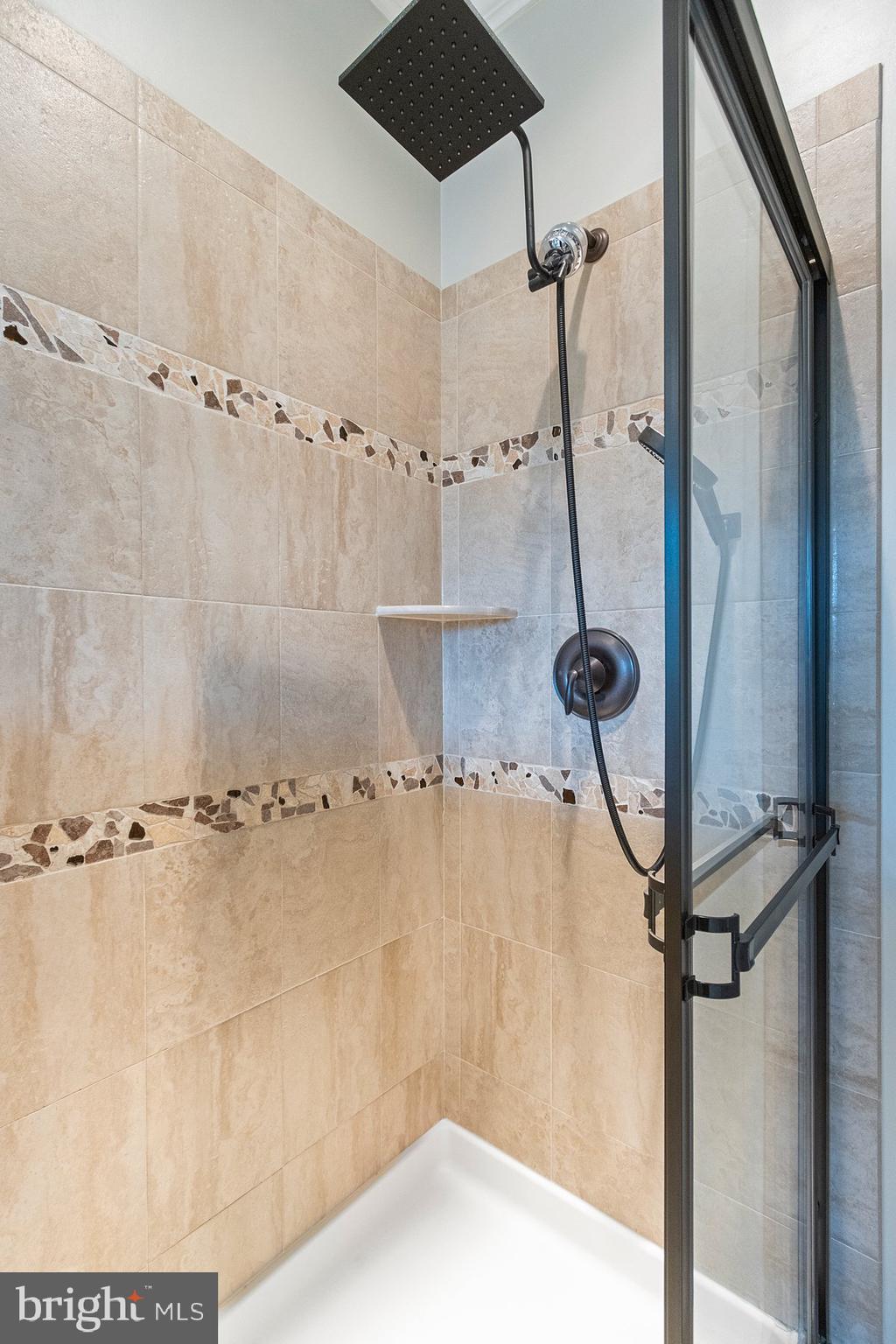 URBANA - Residential Lease