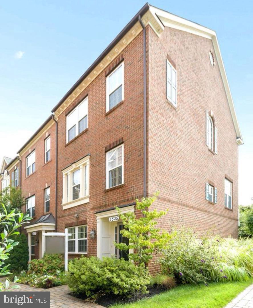 URBANA - Residential Lease