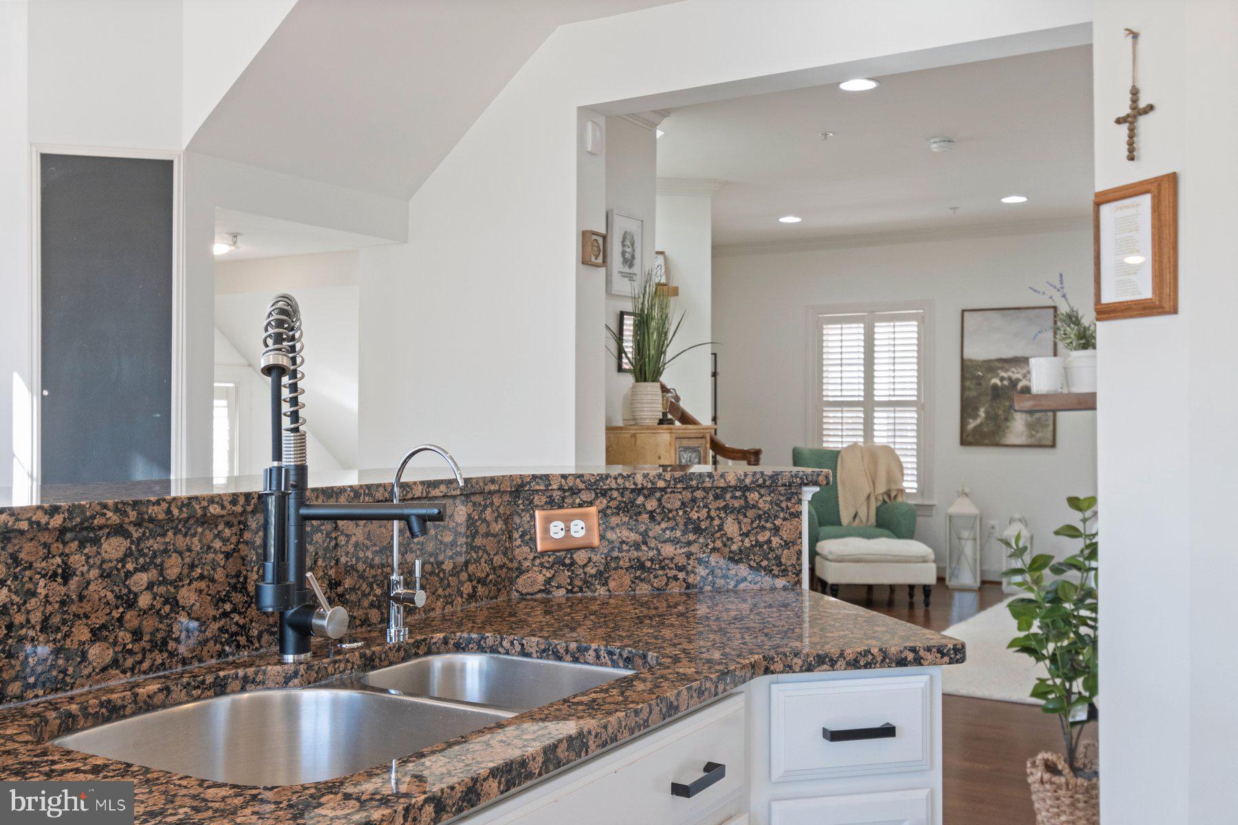 URBANA - Residential Lease