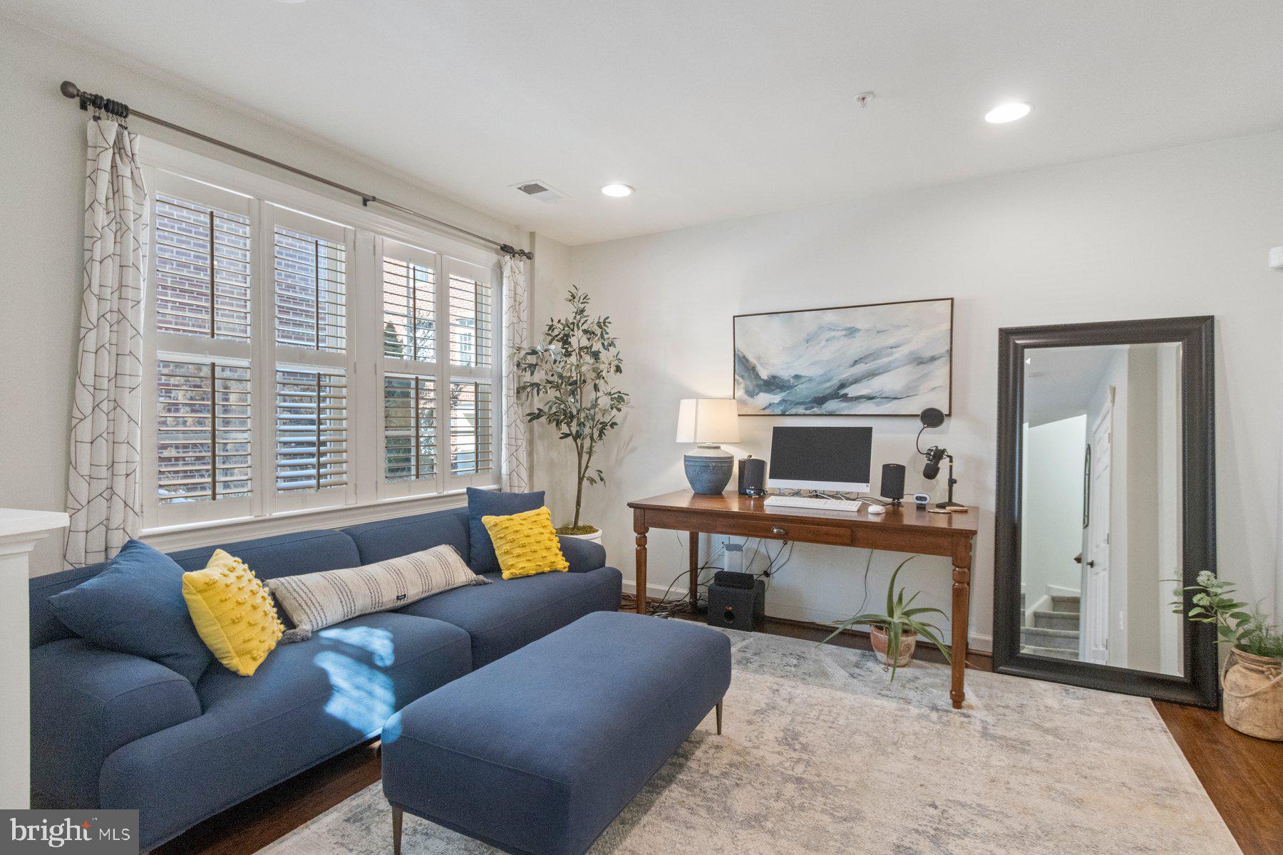 URBANA - Residential Lease