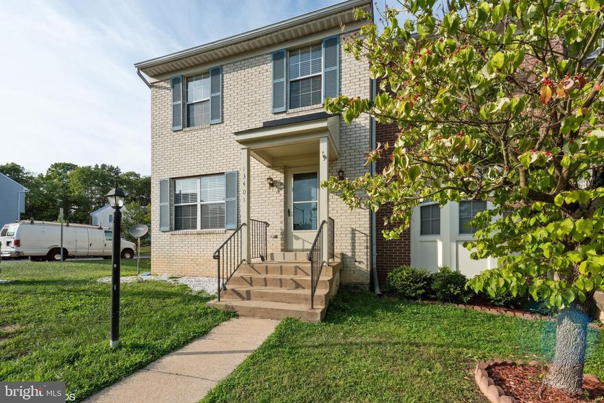 Open Sept 28&29. This property has been renovated with most major systems replaced this year! NEW furnace (Sept.2019), NEW roof (July 2019), NEW sump pump (Sept. 2019), NEW flooring in kitchen, breakfast area and basement. A/C only 2 yrs old (May 2017). Very nice end-unit townhouse with open floor plan, fenced-in backyard and spacious living areas. Freshly painted. Big kitchen with great pantry and open breakfast area leading to upper deck. All bedrooms are upstairs. Good sizes, spacious master bedroom with big walk-in closet. Downstairs you will find a big and cozy rec room or family with gas fireplace and bar, full bathroom and a bonus room ideal for home office, projects or guests. Walkout to great fenced-in patio with lower deck. 1-yr First American Home Warranty policy provided by seller for your peace of mind.