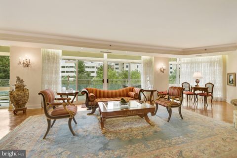 Photo of 5610 WISCONSIN AVE #503, CHEVY CHASE, MD 20815 (MLS # MDMC2059164)