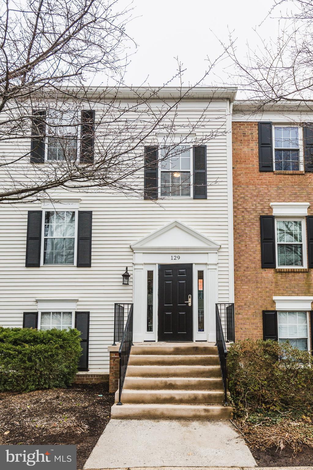 FOX CHAPEL AT TUDOR KNOLLS - Residential