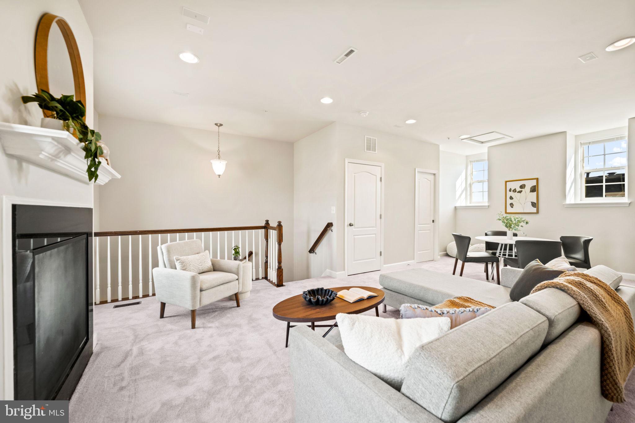 POTOMAC OVERLOOK - Residential