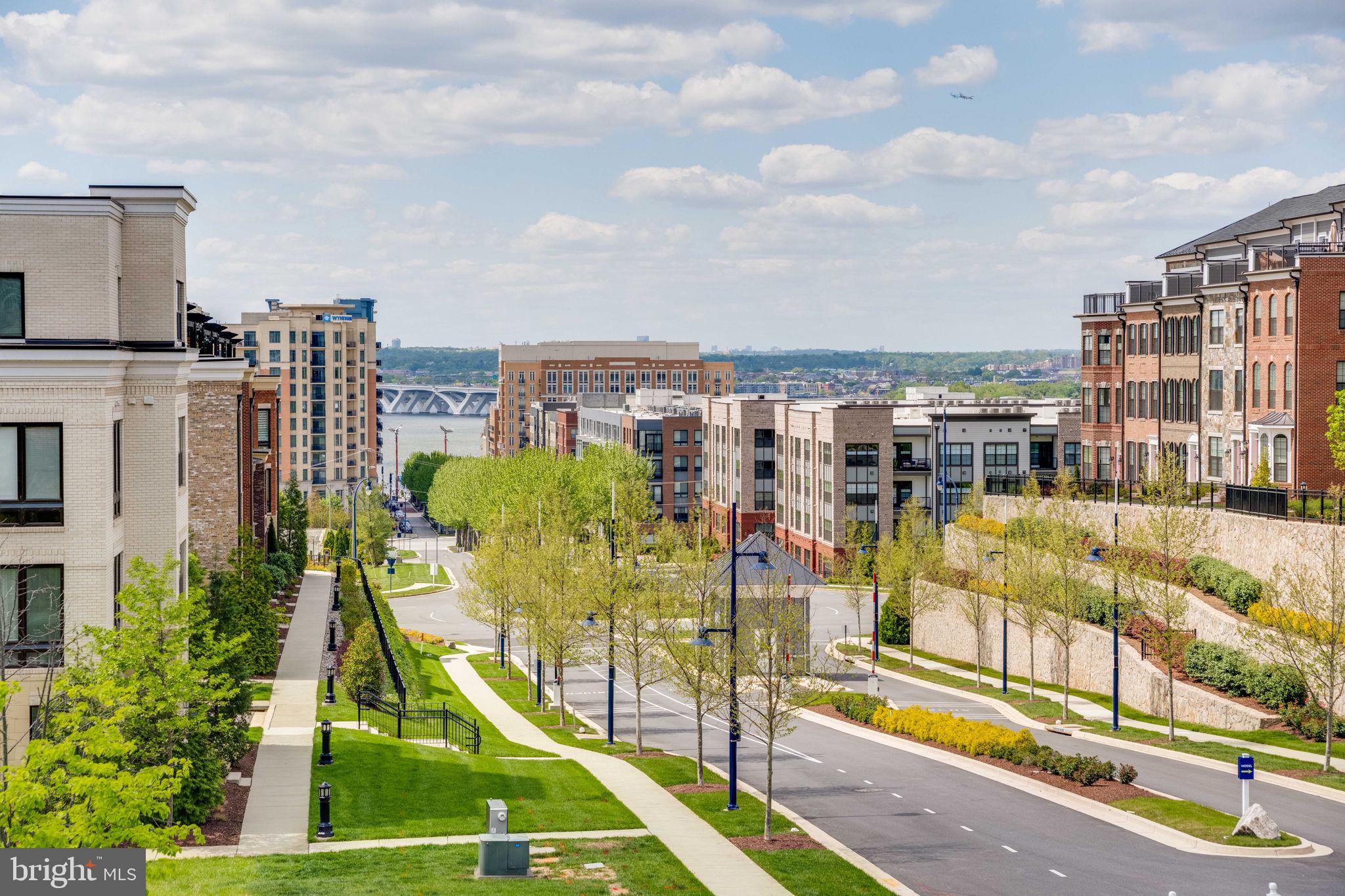 POTOMAC OVERLOOK - Residential