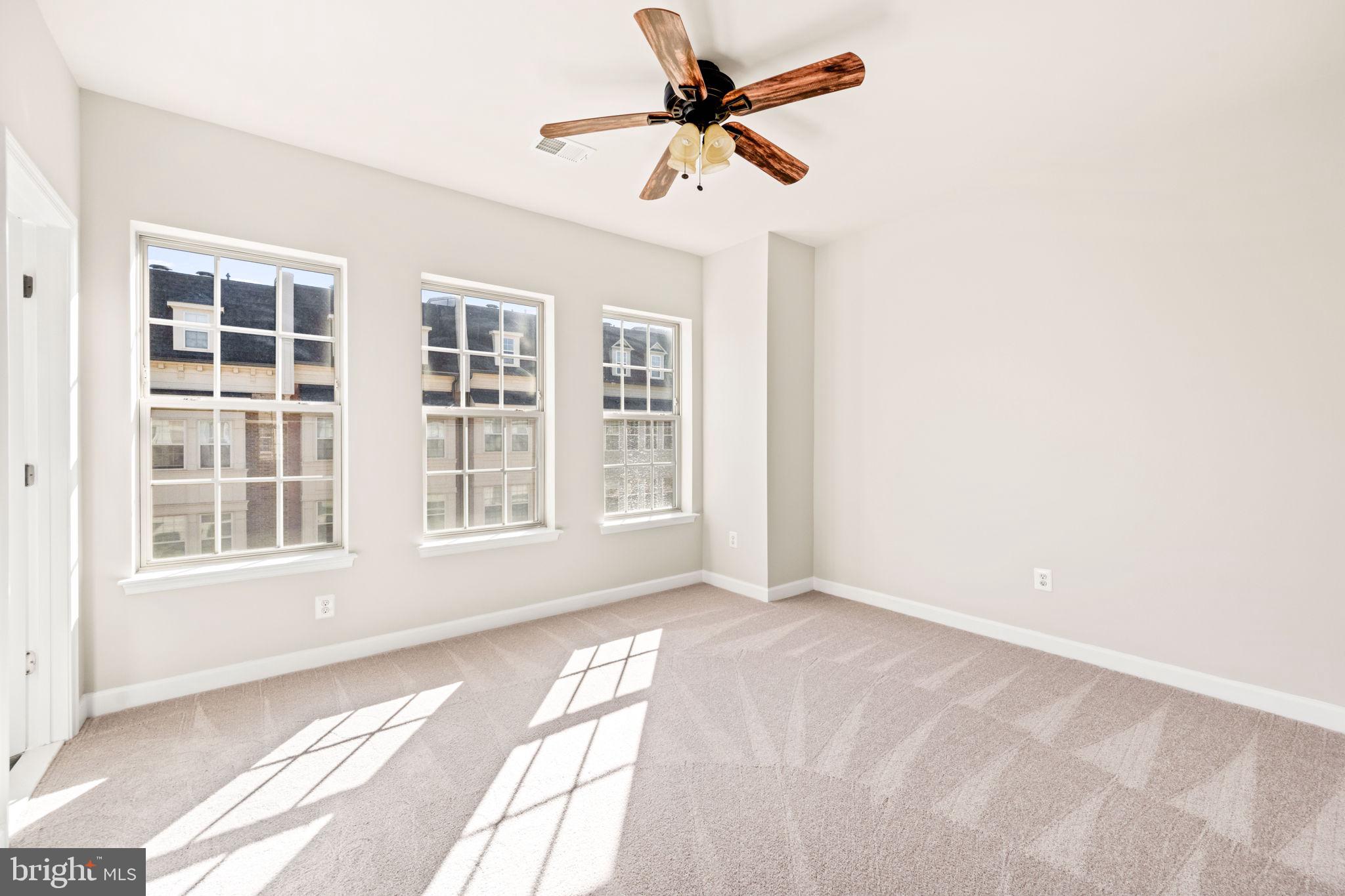 POTOMAC OVERLOOK - Residential