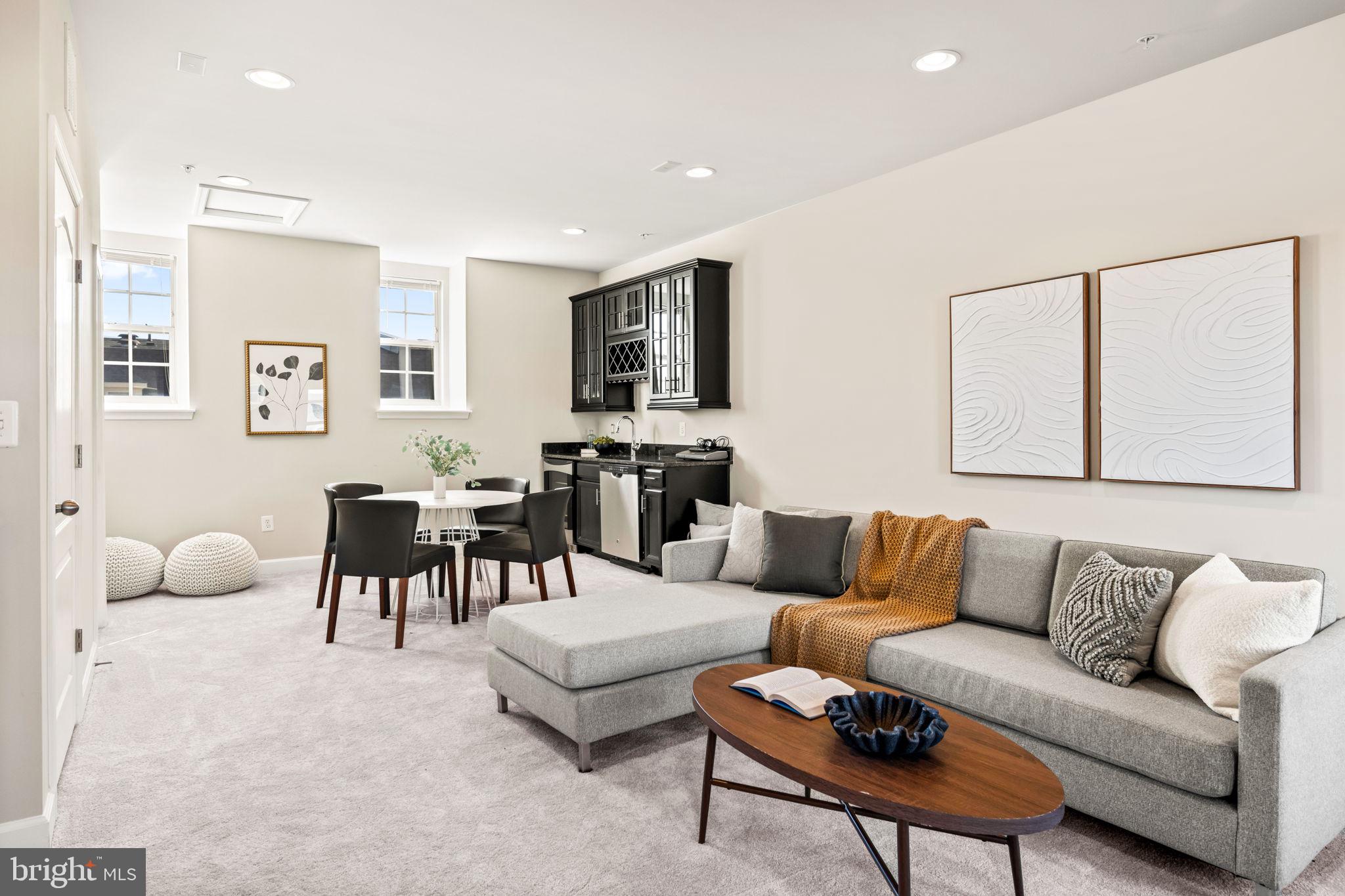 POTOMAC OVERLOOK - Residential