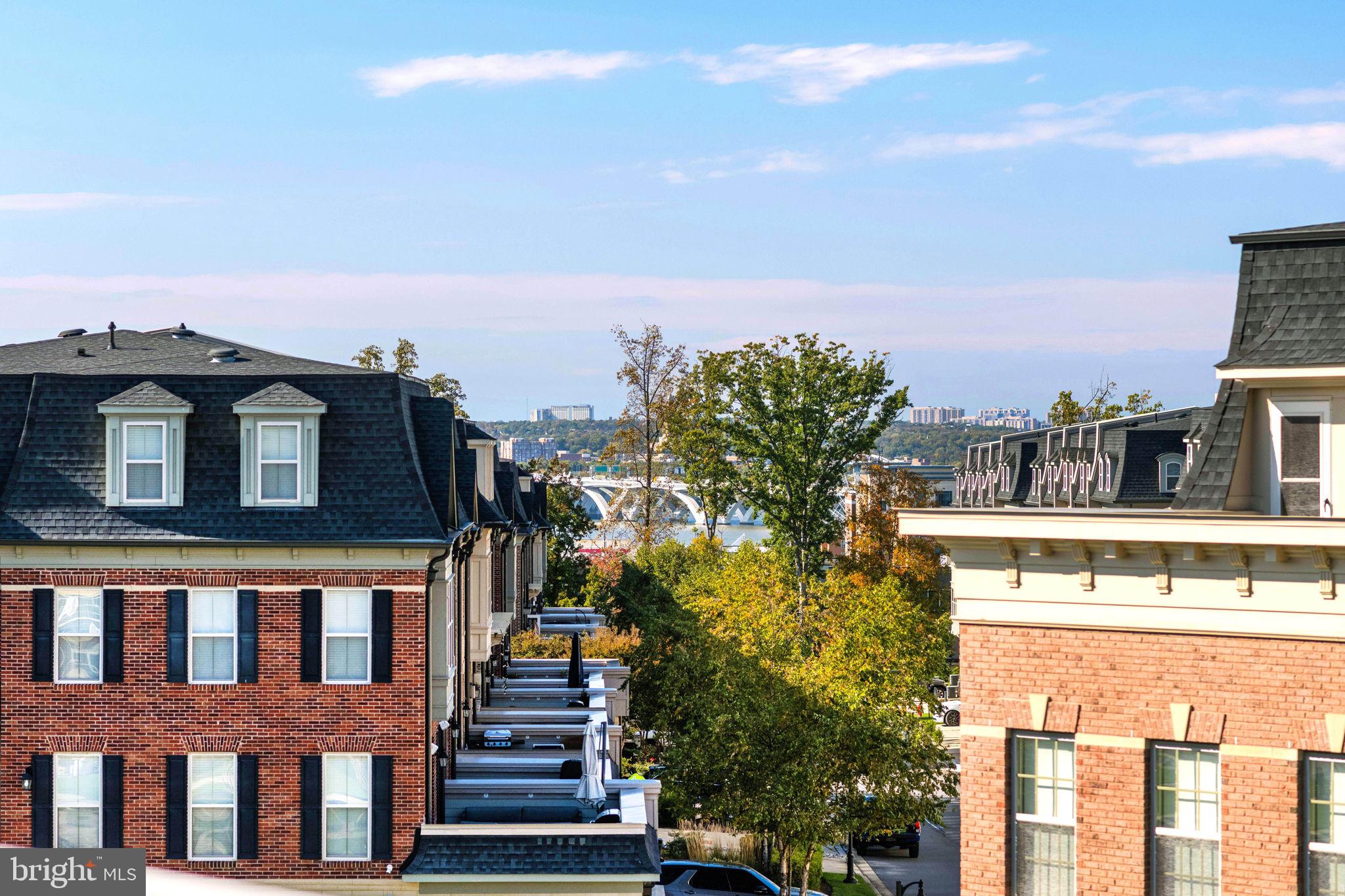 POTOMAC OVERLOOK - Residential