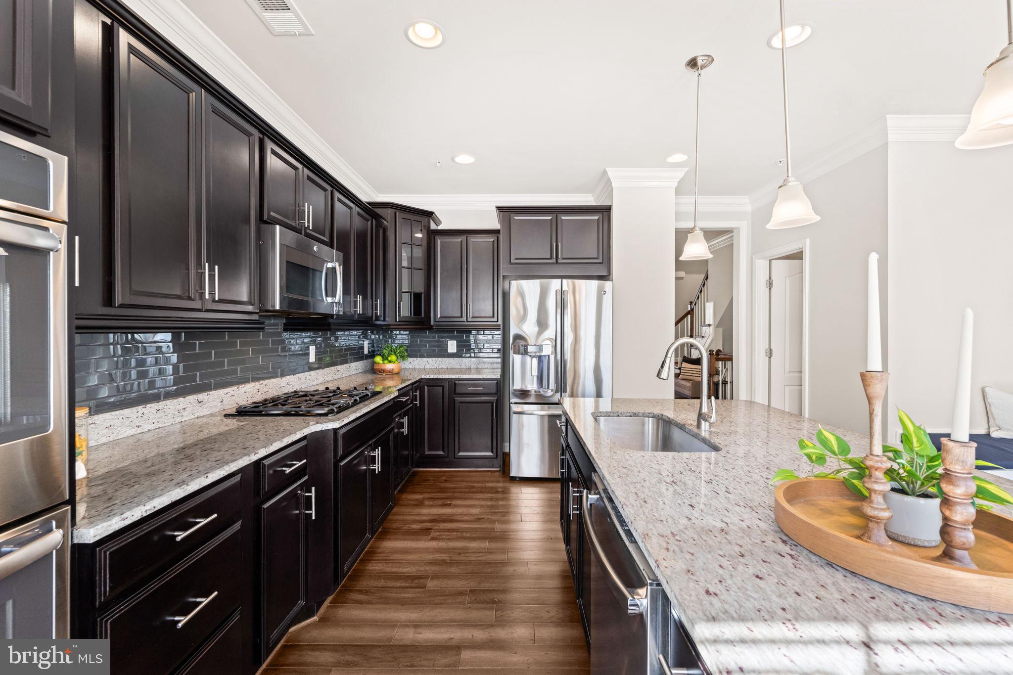 POTOMAC OVERLOOK - Residential