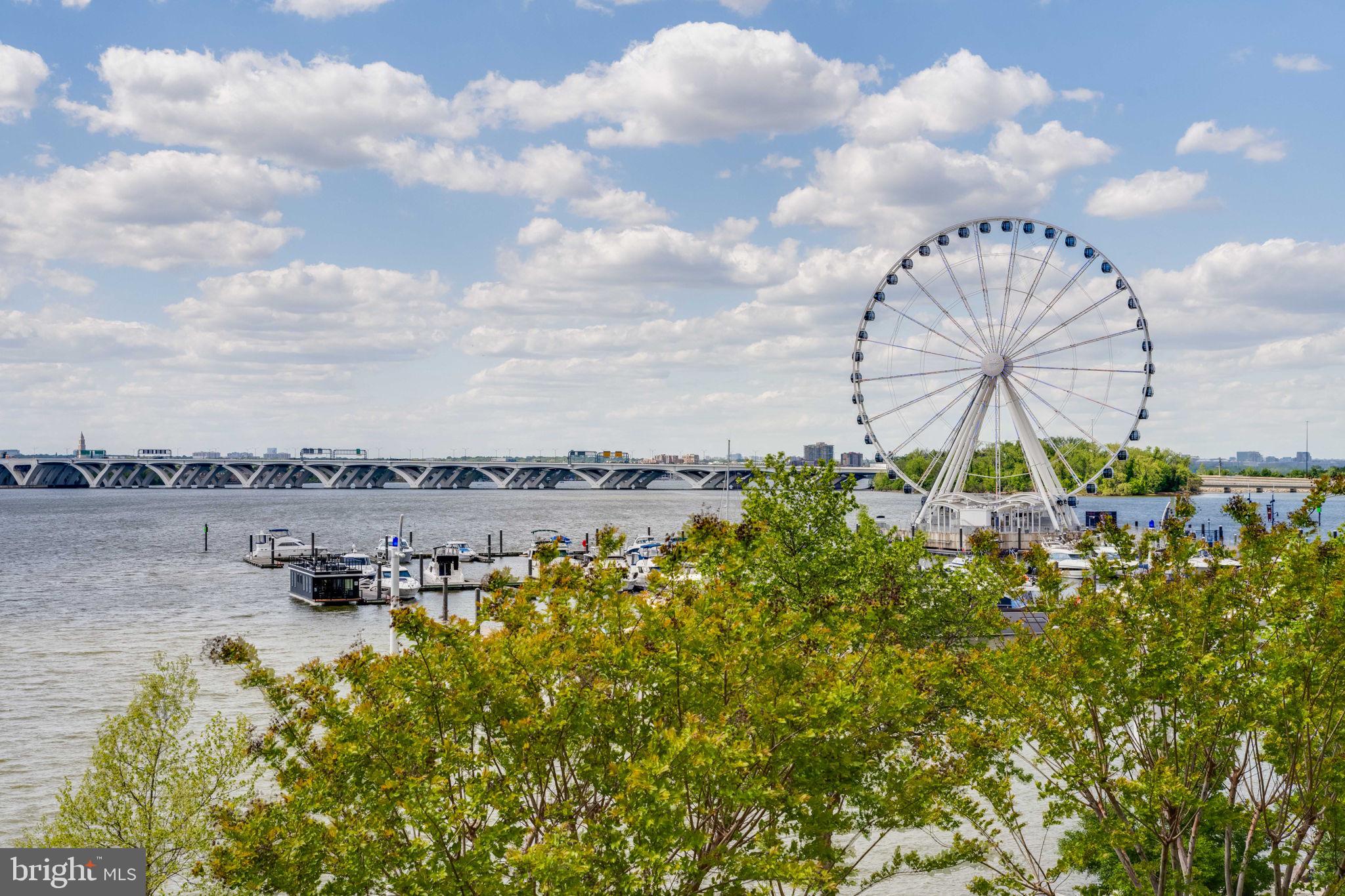 POTOMAC OVERLOOK - Residential
