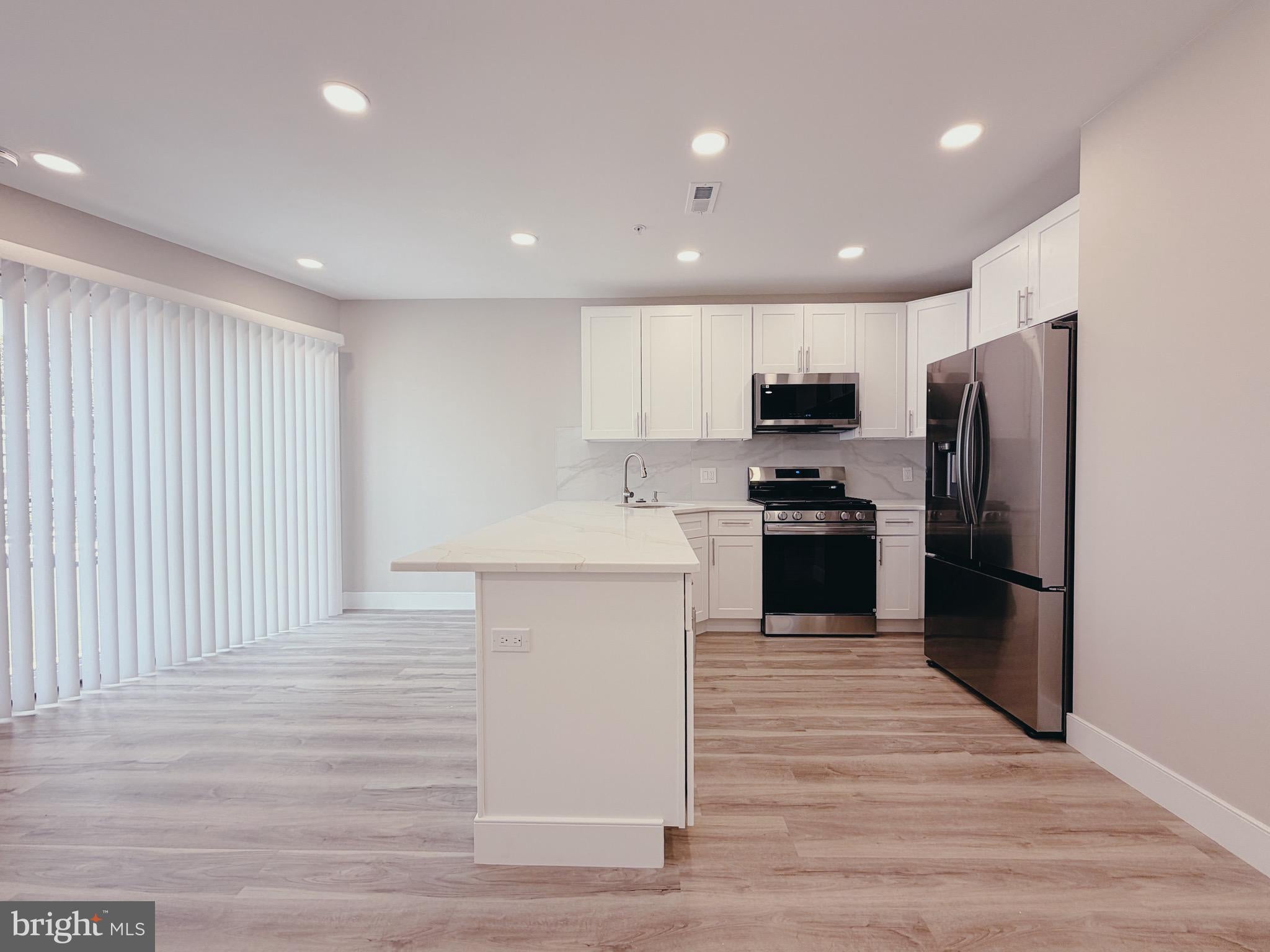 2720 W THOMPSON STREET UNIT C