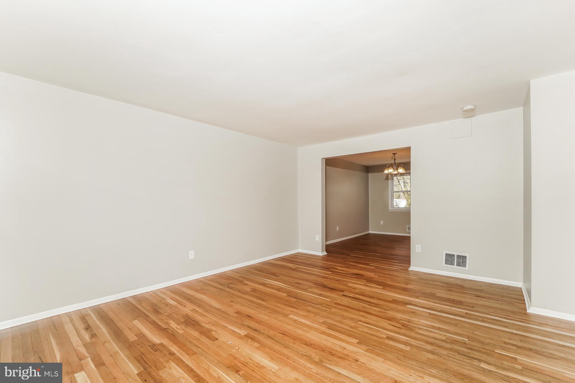 HOLLAND HILL - Residential