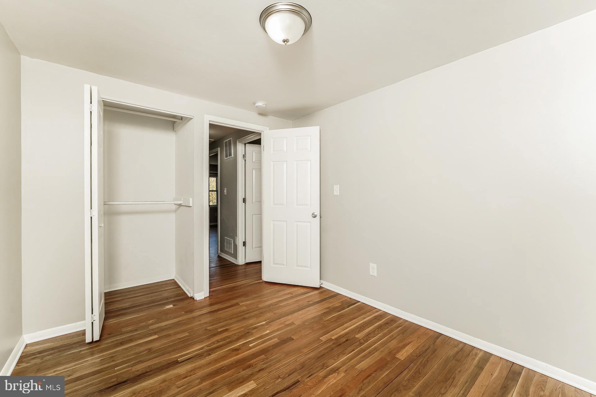 HOLLAND HILL - Residential