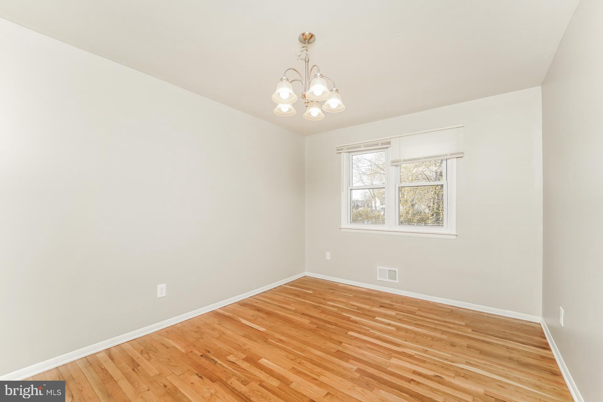 HOLLAND HILL - Residential