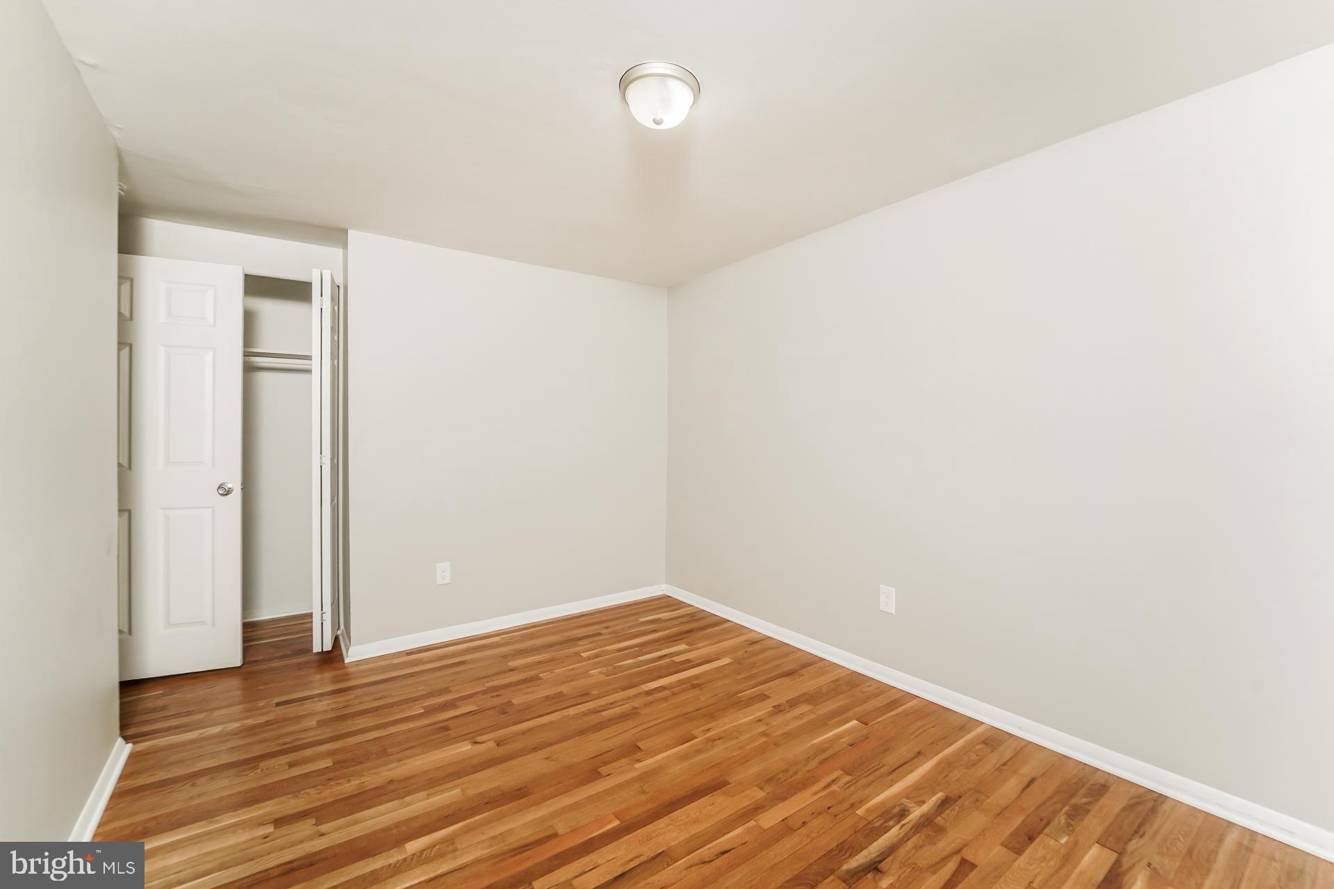 HOLLAND HILL - Residential