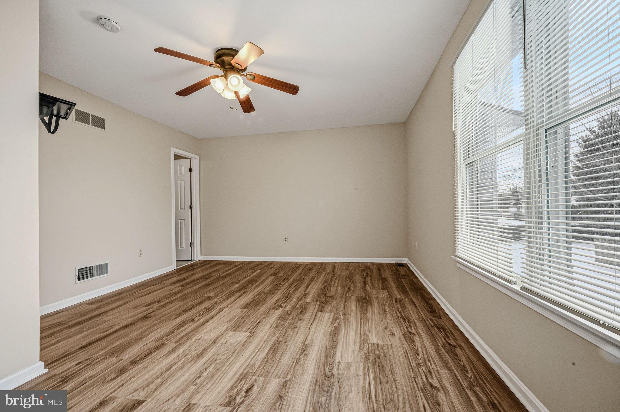 GLENDALE II - Residential