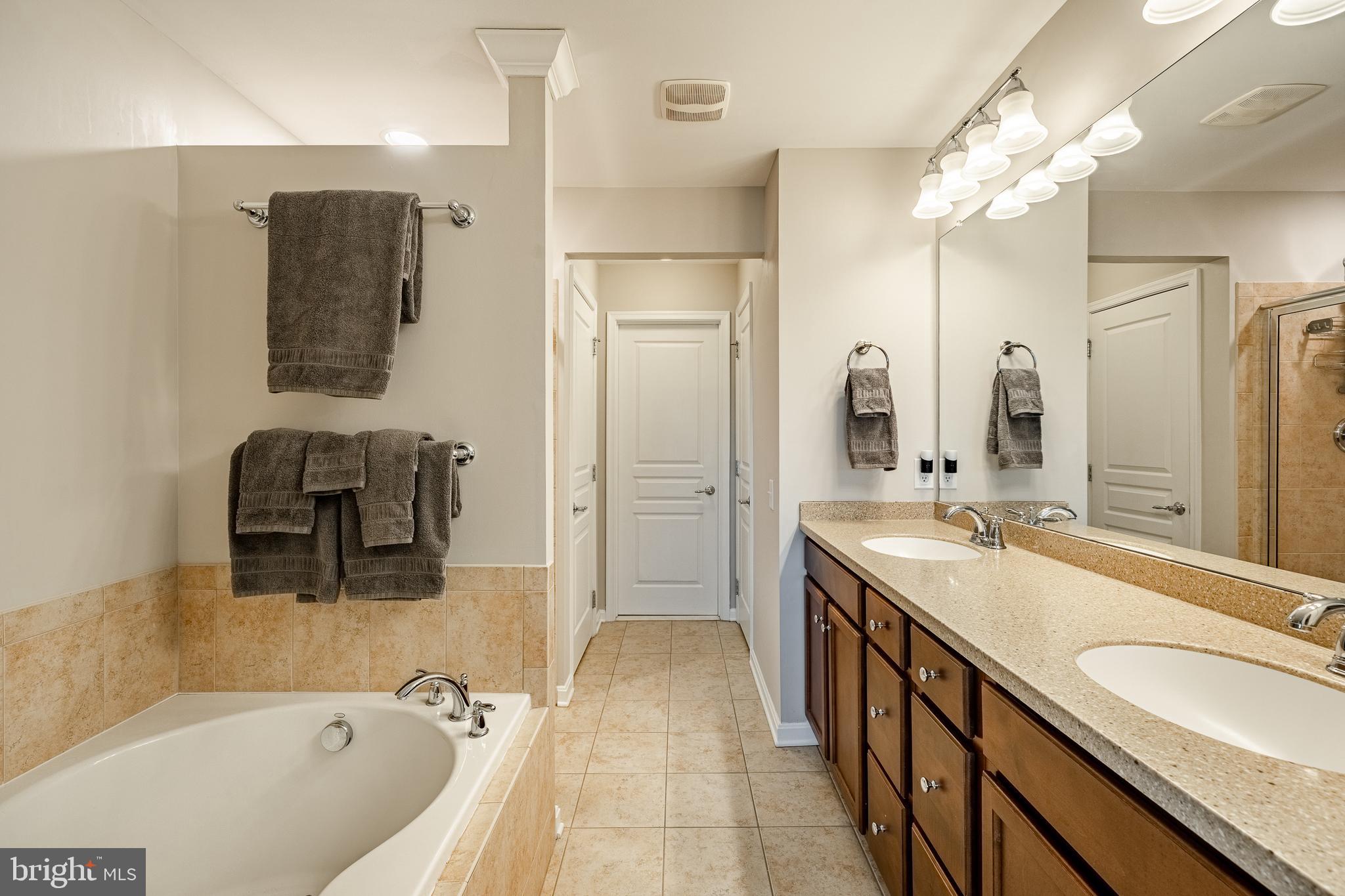 APPLECROSS - Residential