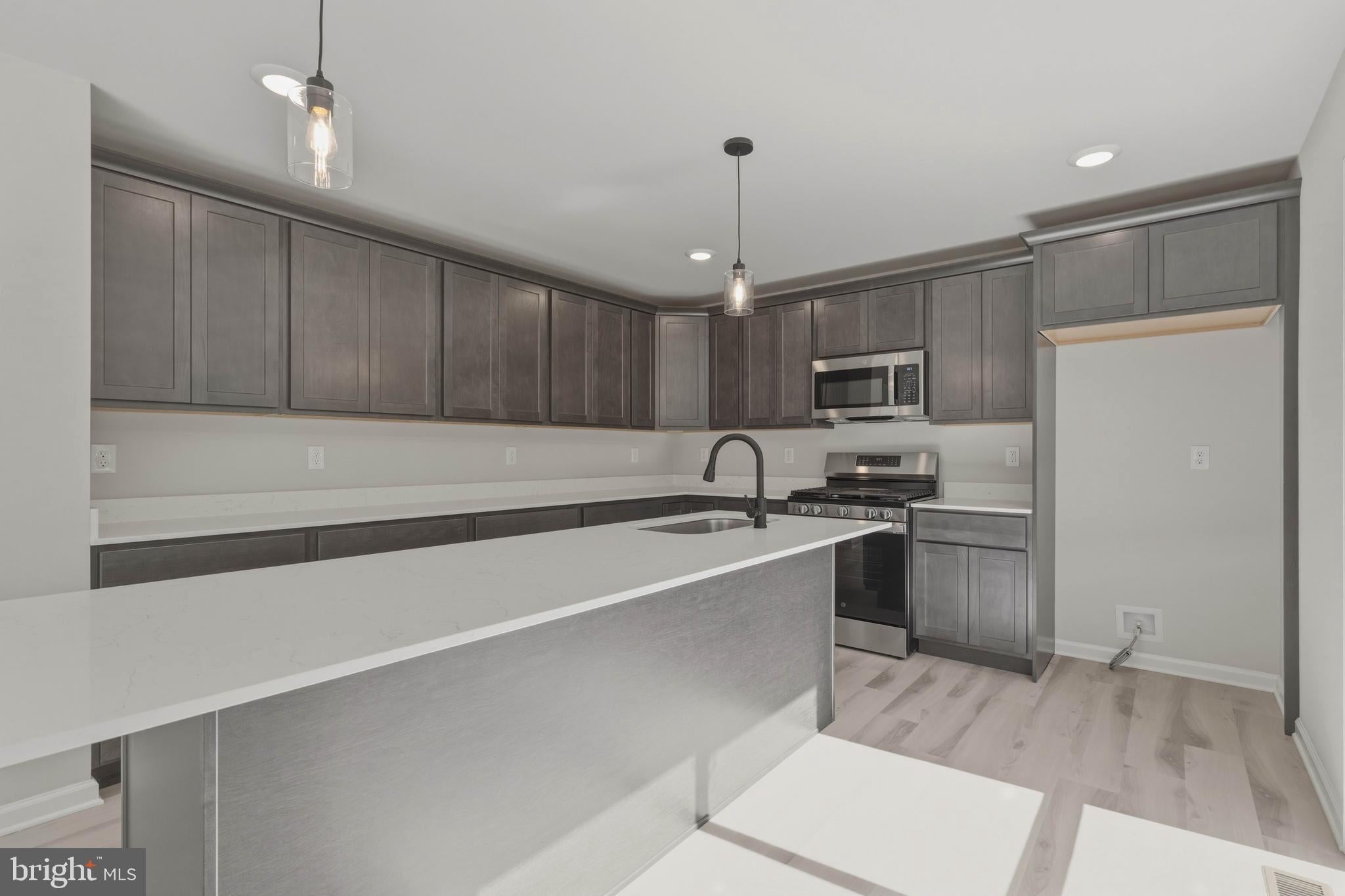 221 HOGBIN ROAD