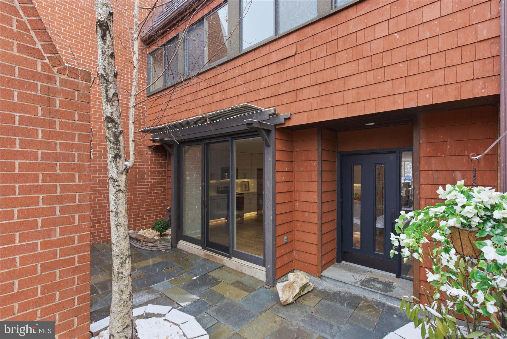 RUXTON CROSSING TOWNHSE - Residential