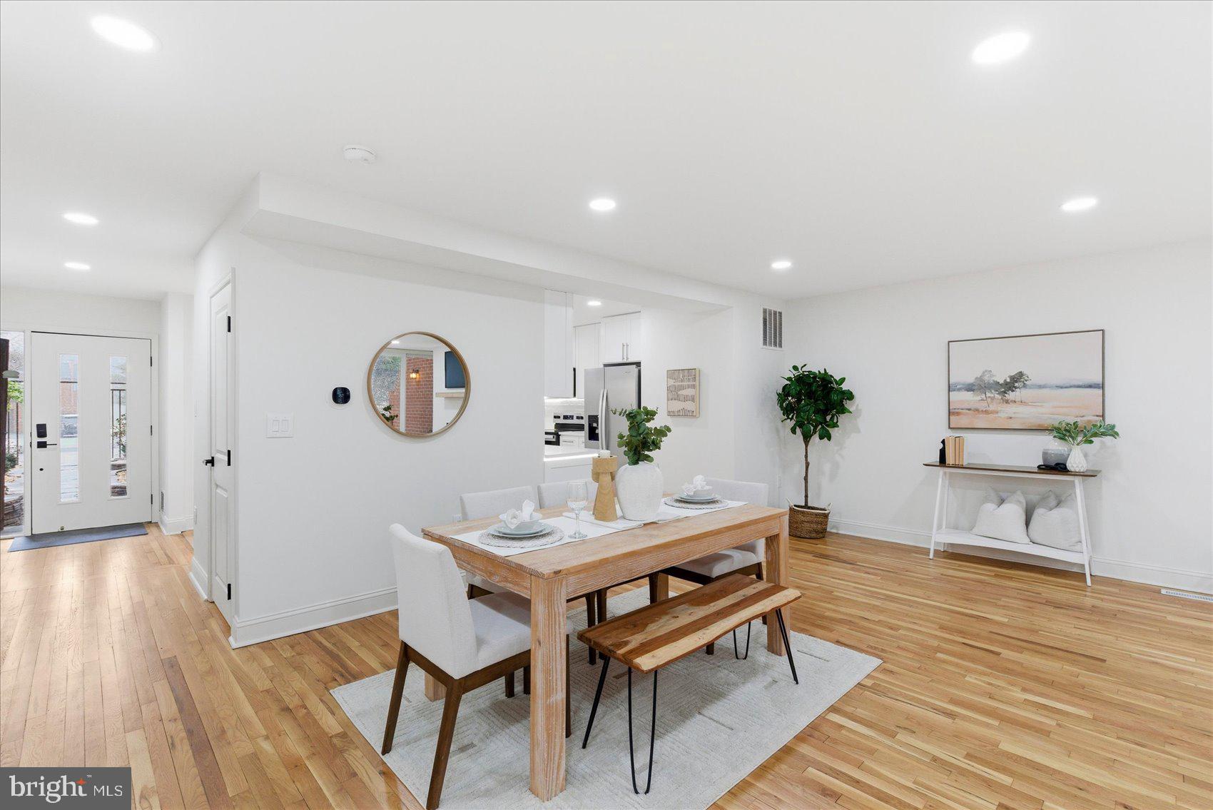 RUXTON CROSSING TOWNHSE - Residential