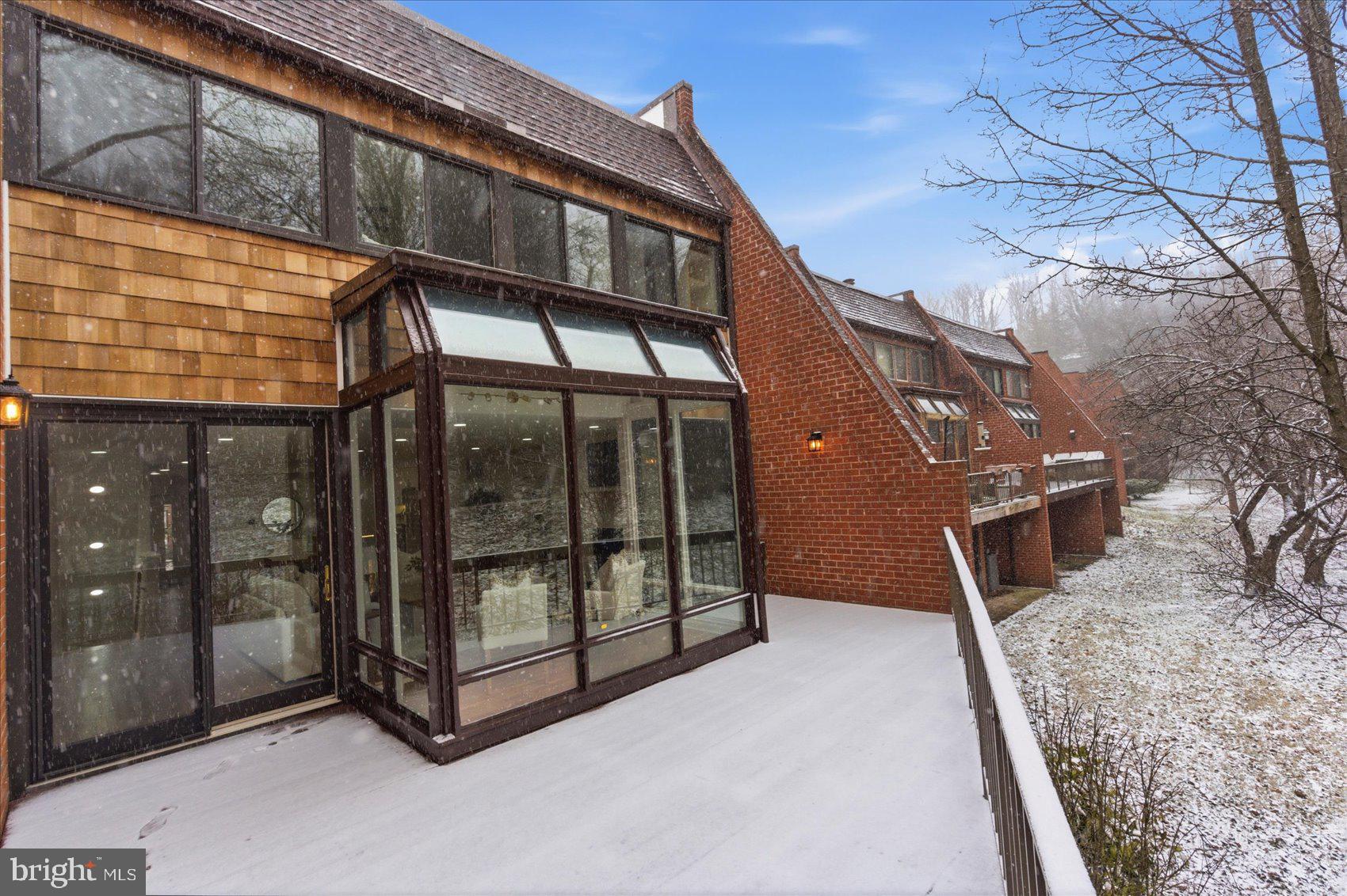 RUXTON CROSSING TOWNHSE - Residential