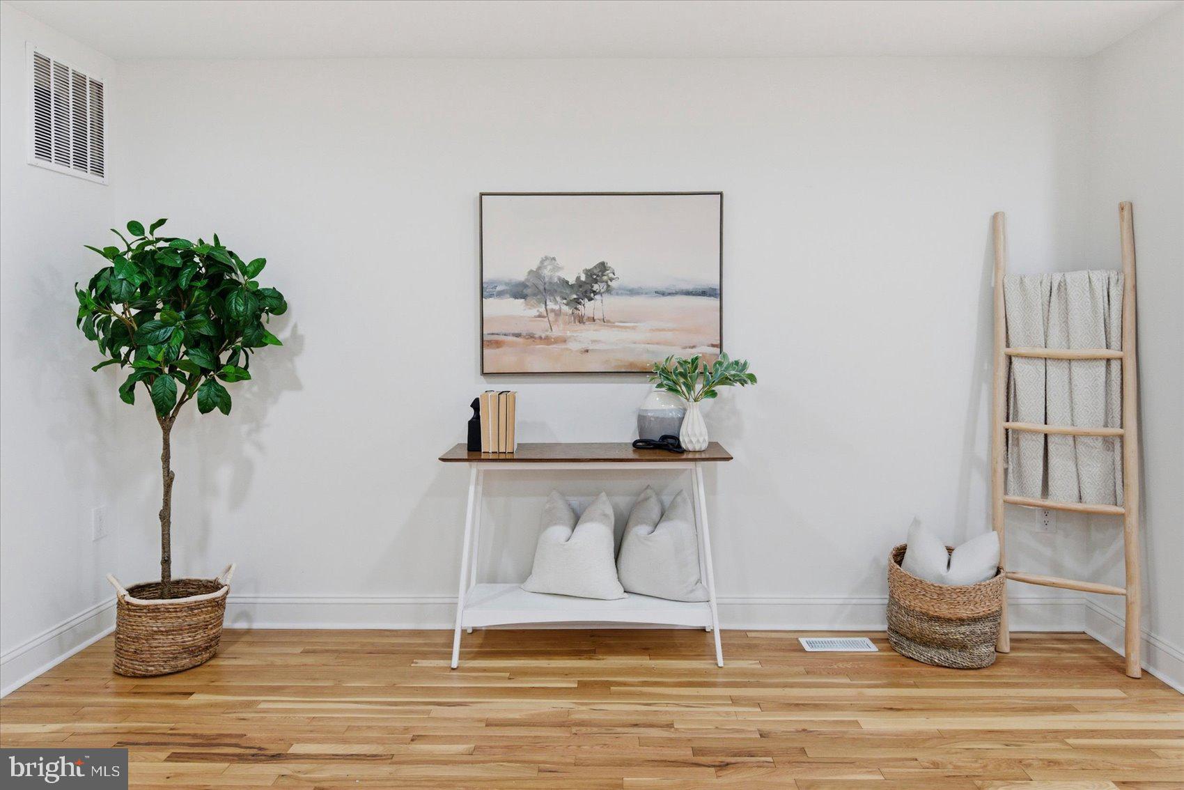 RUXTON CROSSING TOWNHSE - Residential