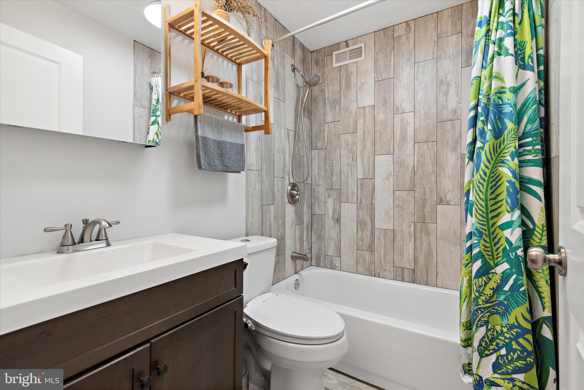 WEST POWELTON - Residential