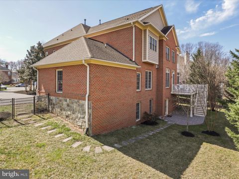 listing image 80