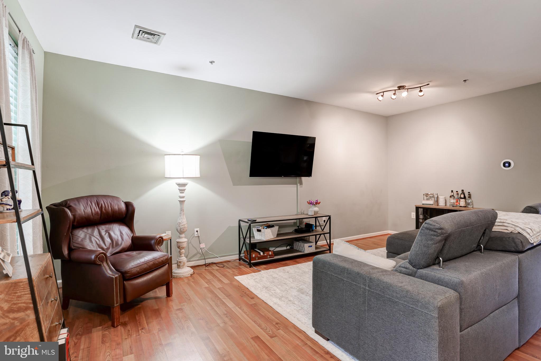 CAPITAL HEIGHTS - Residential