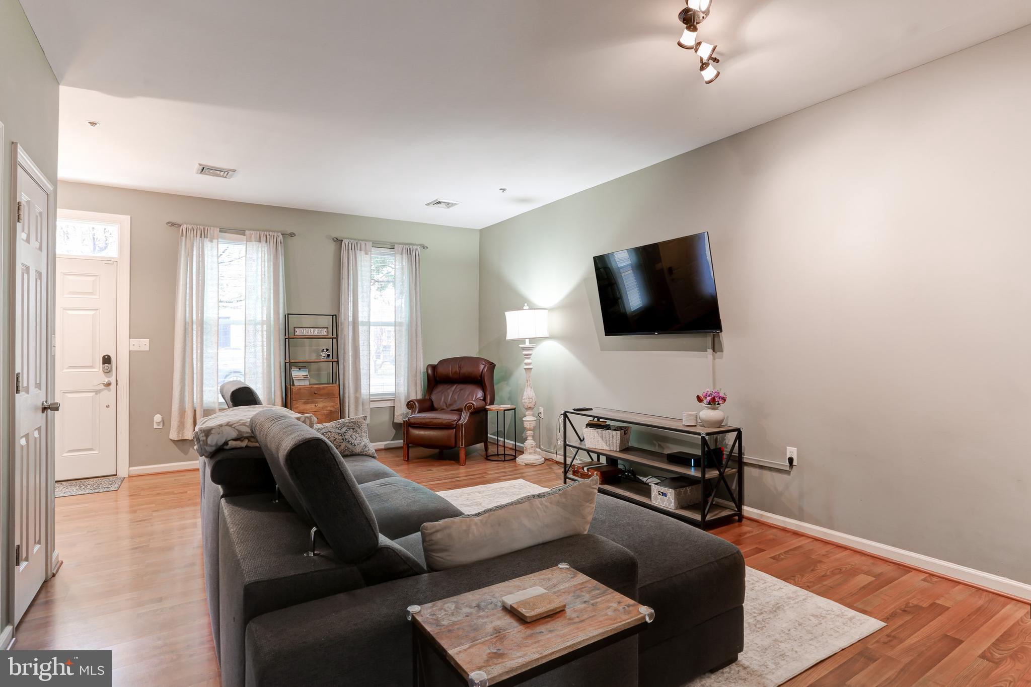 CAPITAL HEIGHTS - Residential