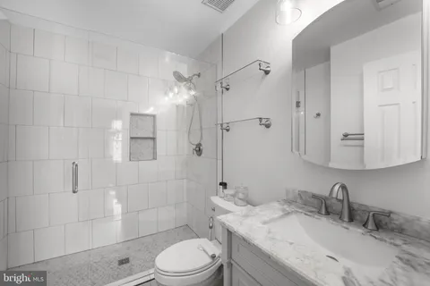3709 Forest Glenn Court, Suitland, MD MLS: MDPG2140562
