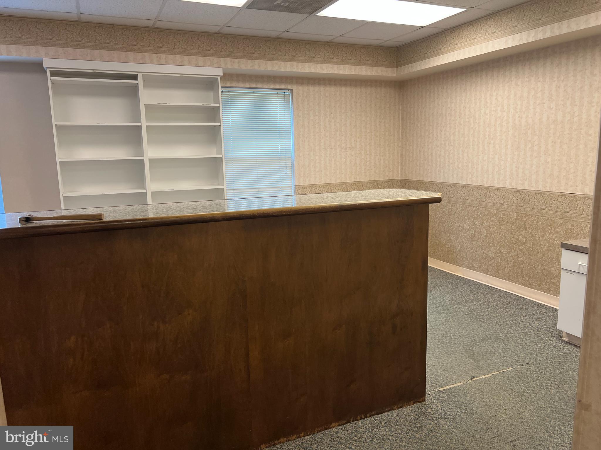 HOLLY PARK - Commercial Sale