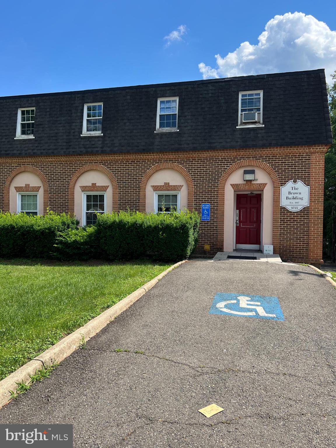 HOLLY PARK - Commercial Sale