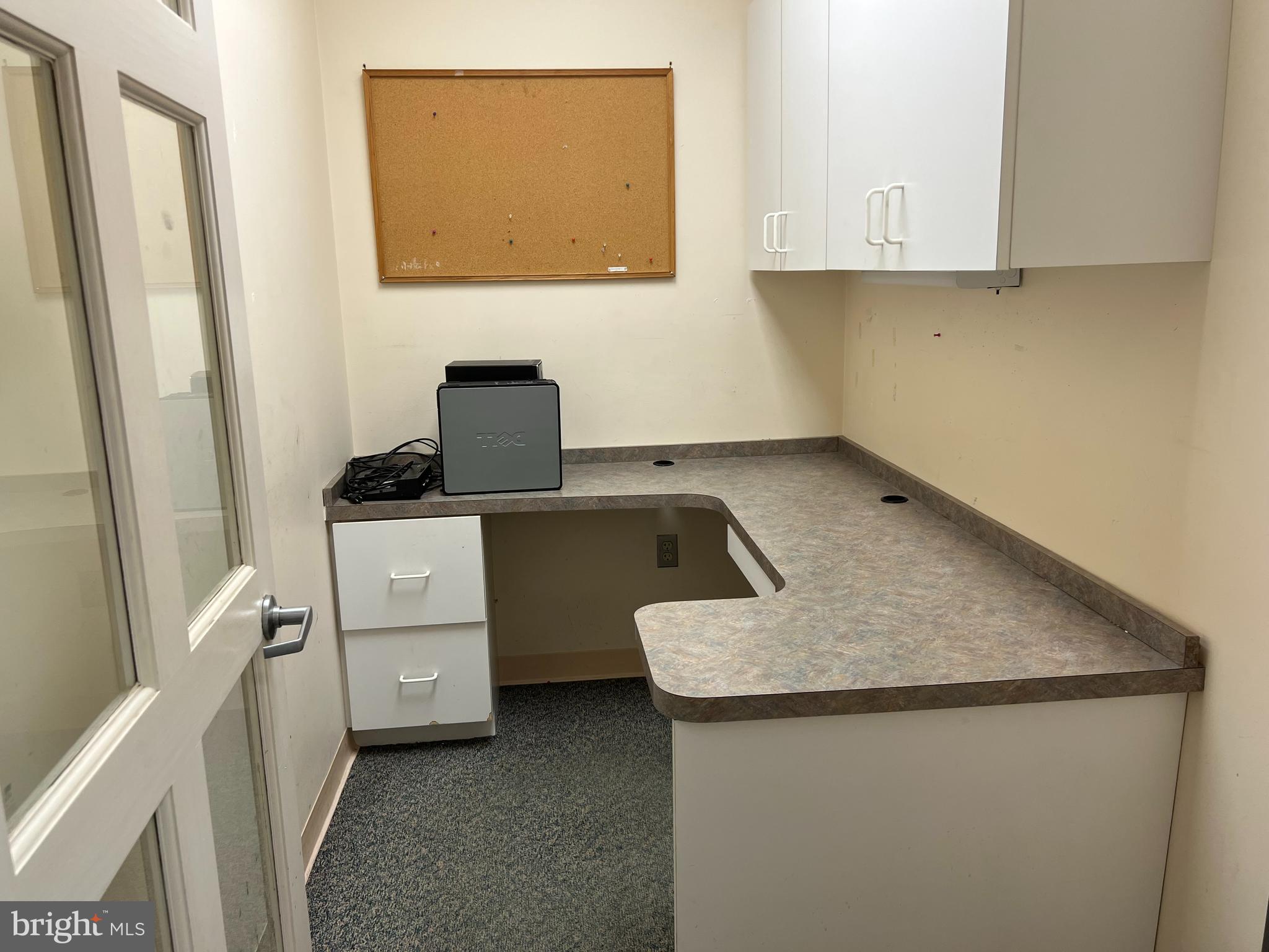 HOLLY PARK - Commercial Sale