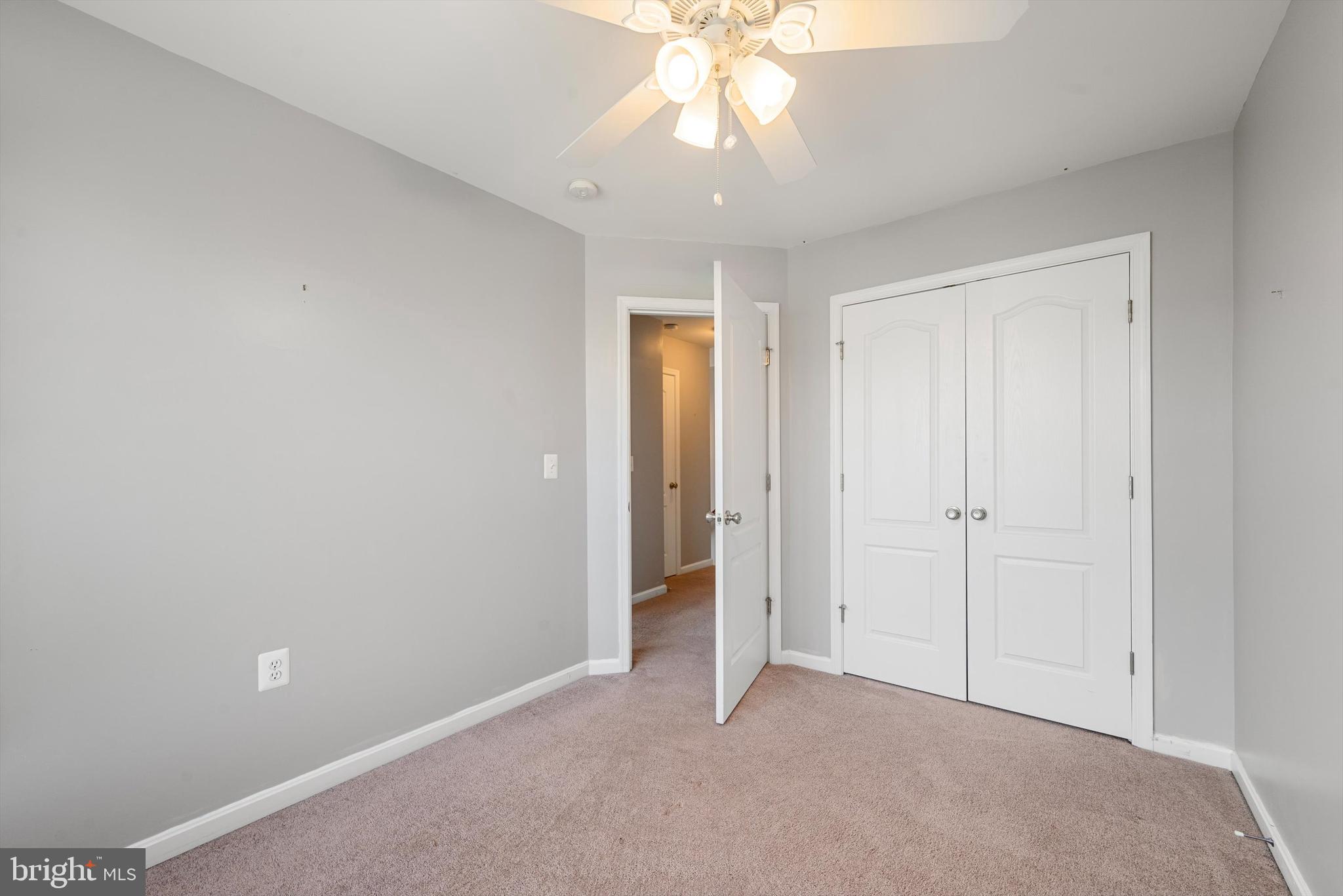 COLONIAL HILLS - Residential