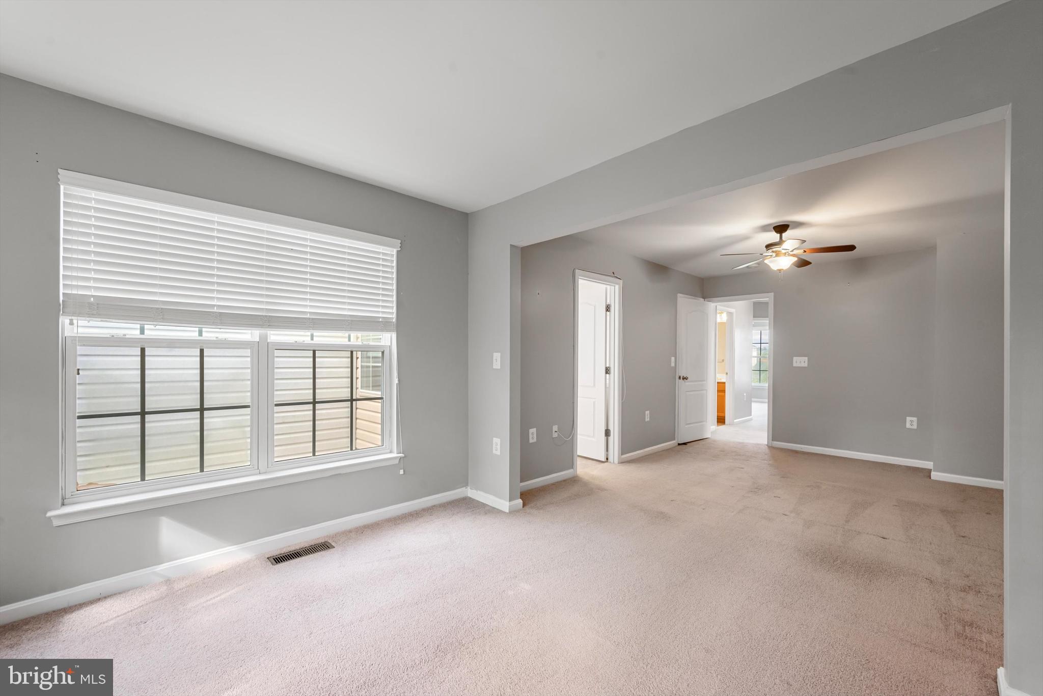 COLONIAL HILLS - Residential