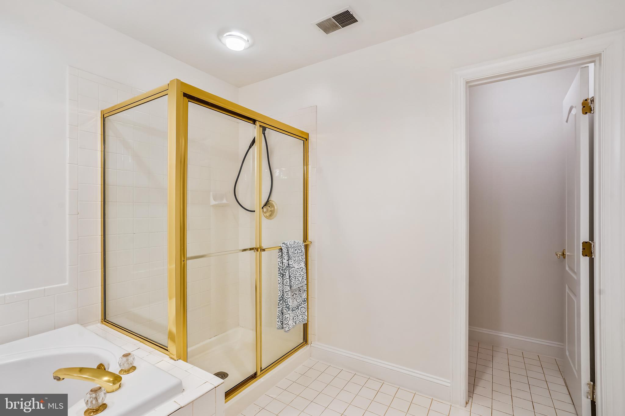 MOIDONE ACRES - Residential