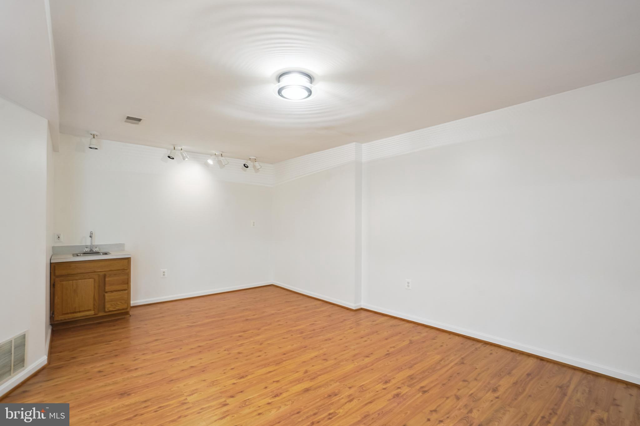 MOIDONE ACRES - Residential