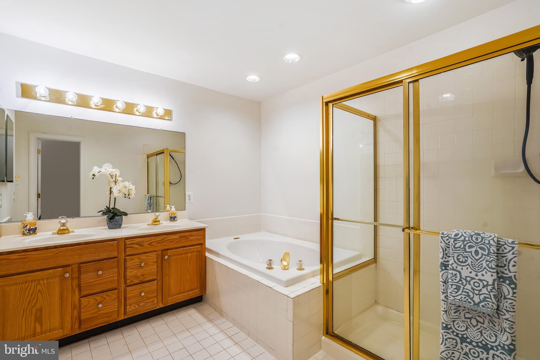 MOIDONE ACRES - Residential