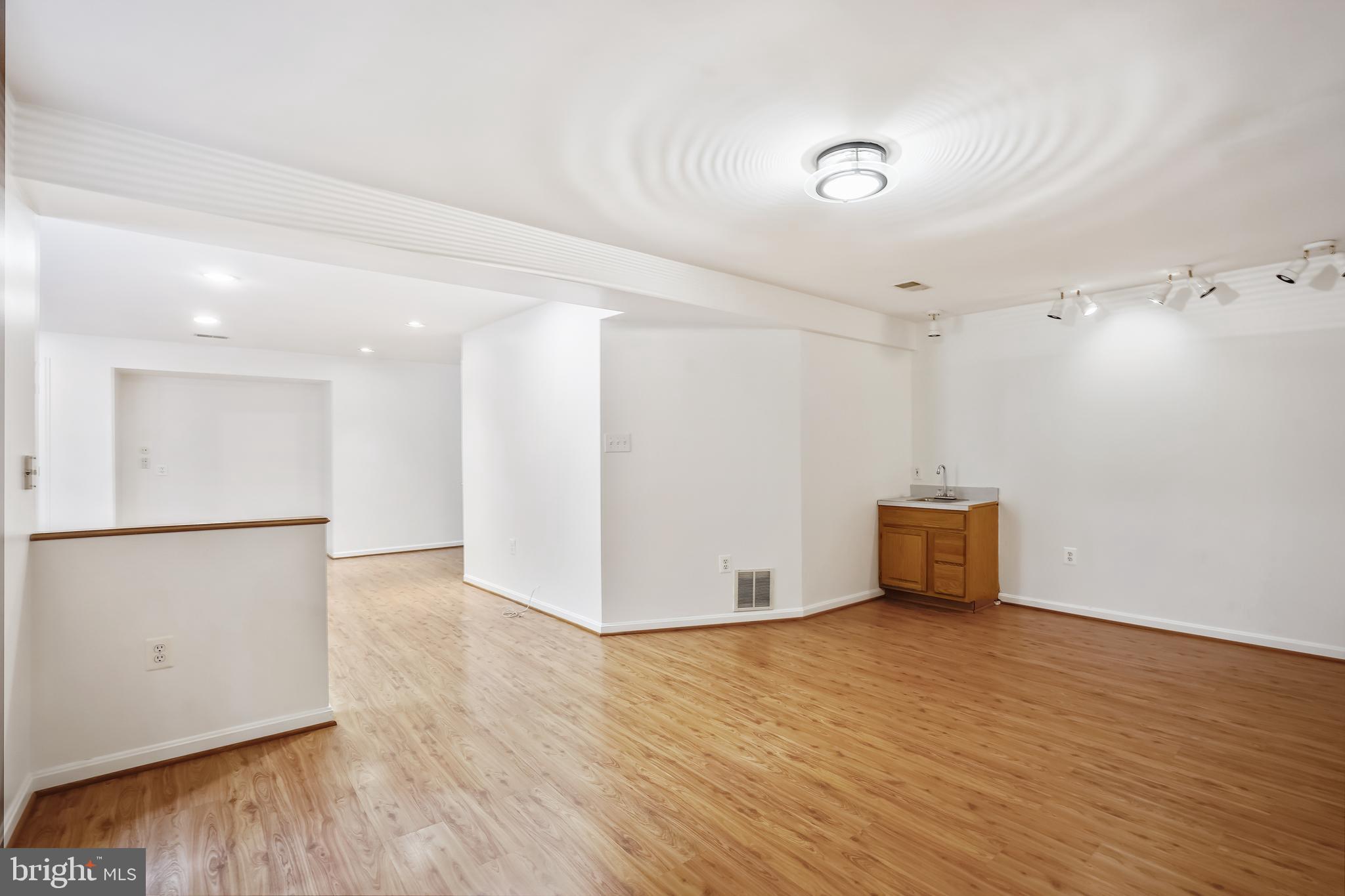 MOIDONE ACRES - Residential