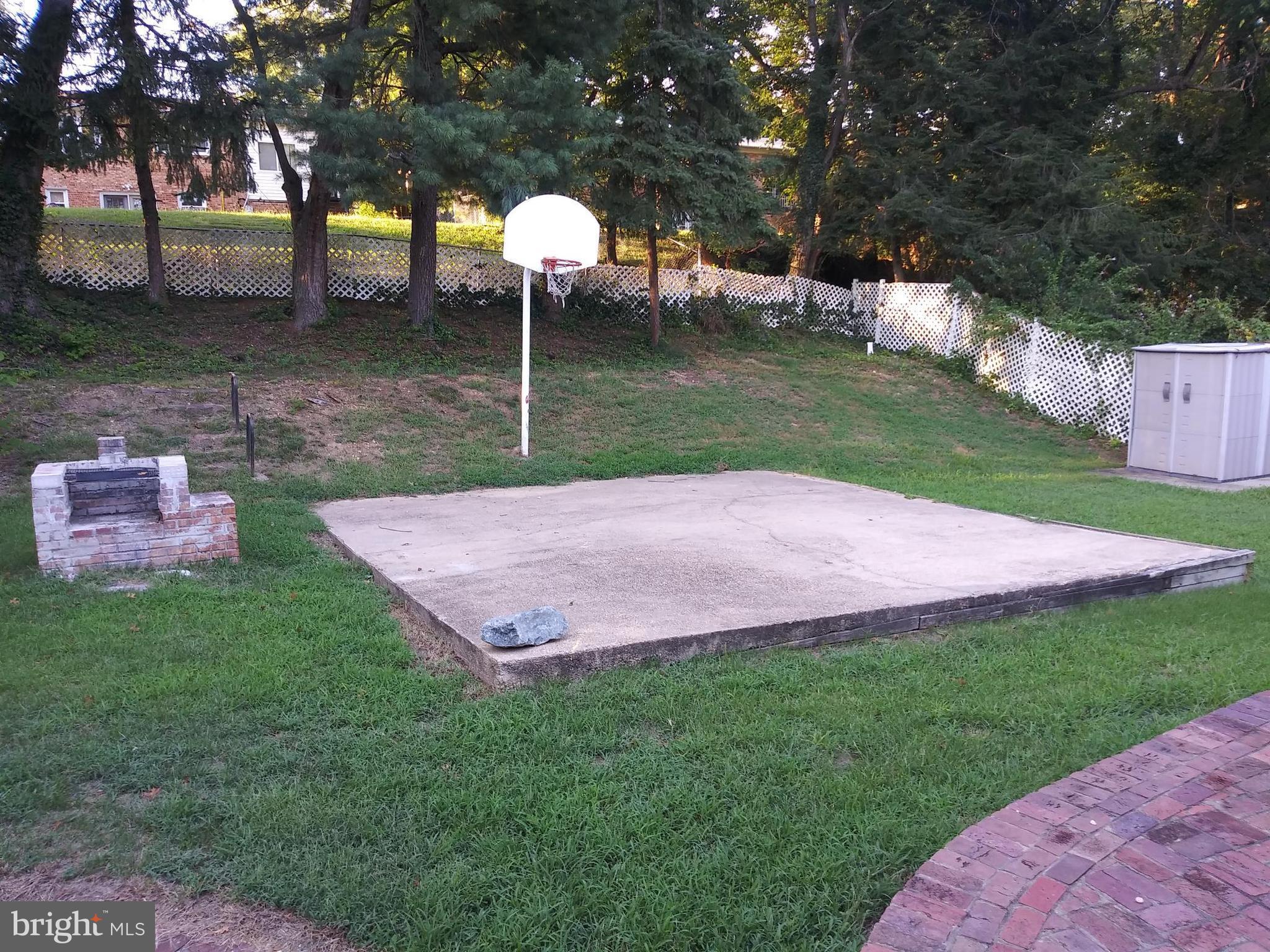 WOODBERRY FOREST - Residential