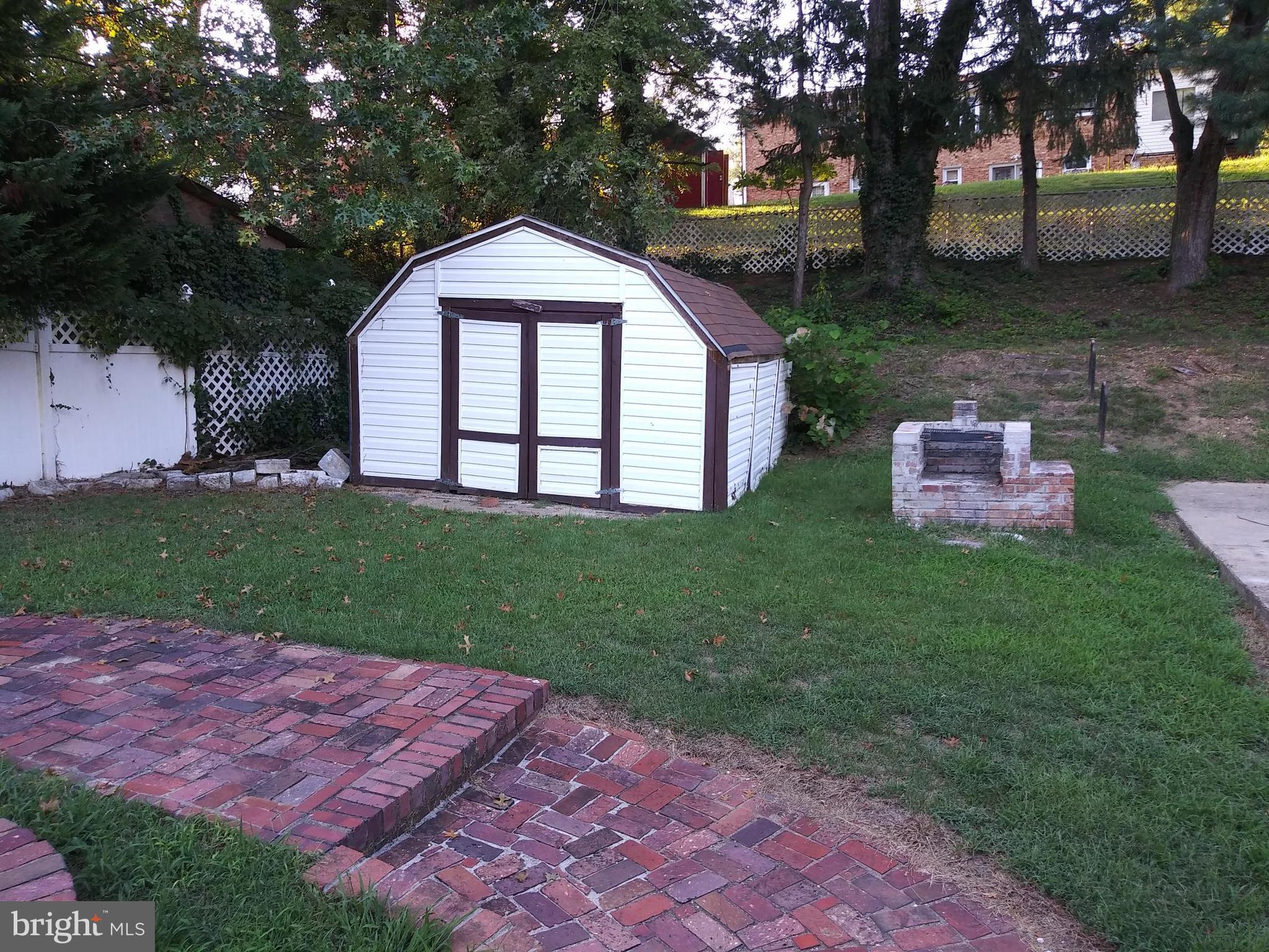 WOODBERRY FOREST - Residential