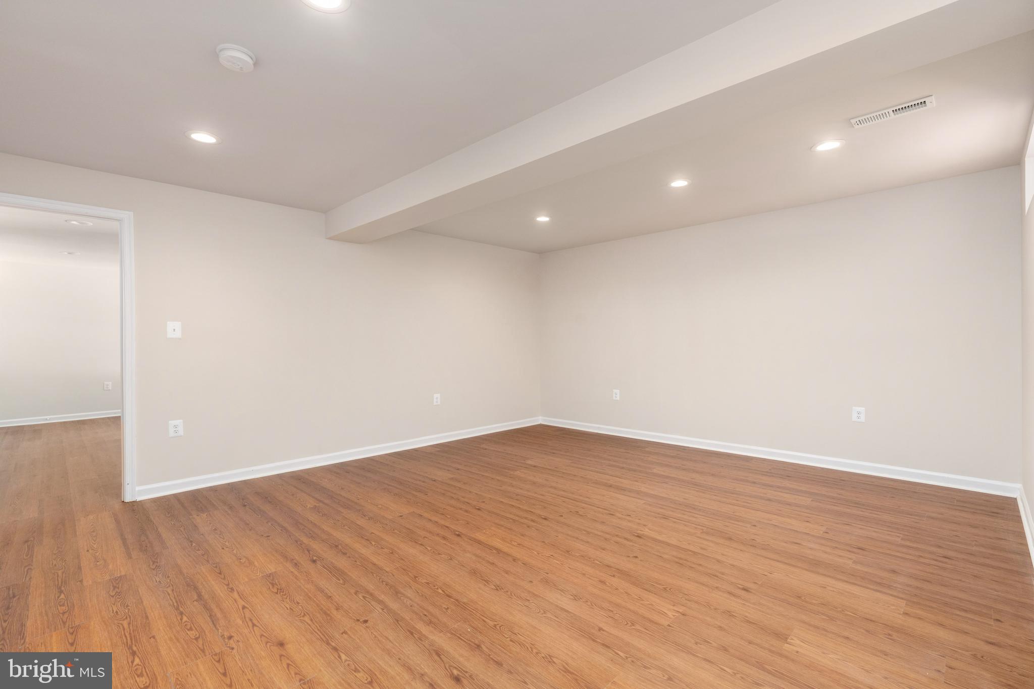 LEELAND STATION - Residential Lease