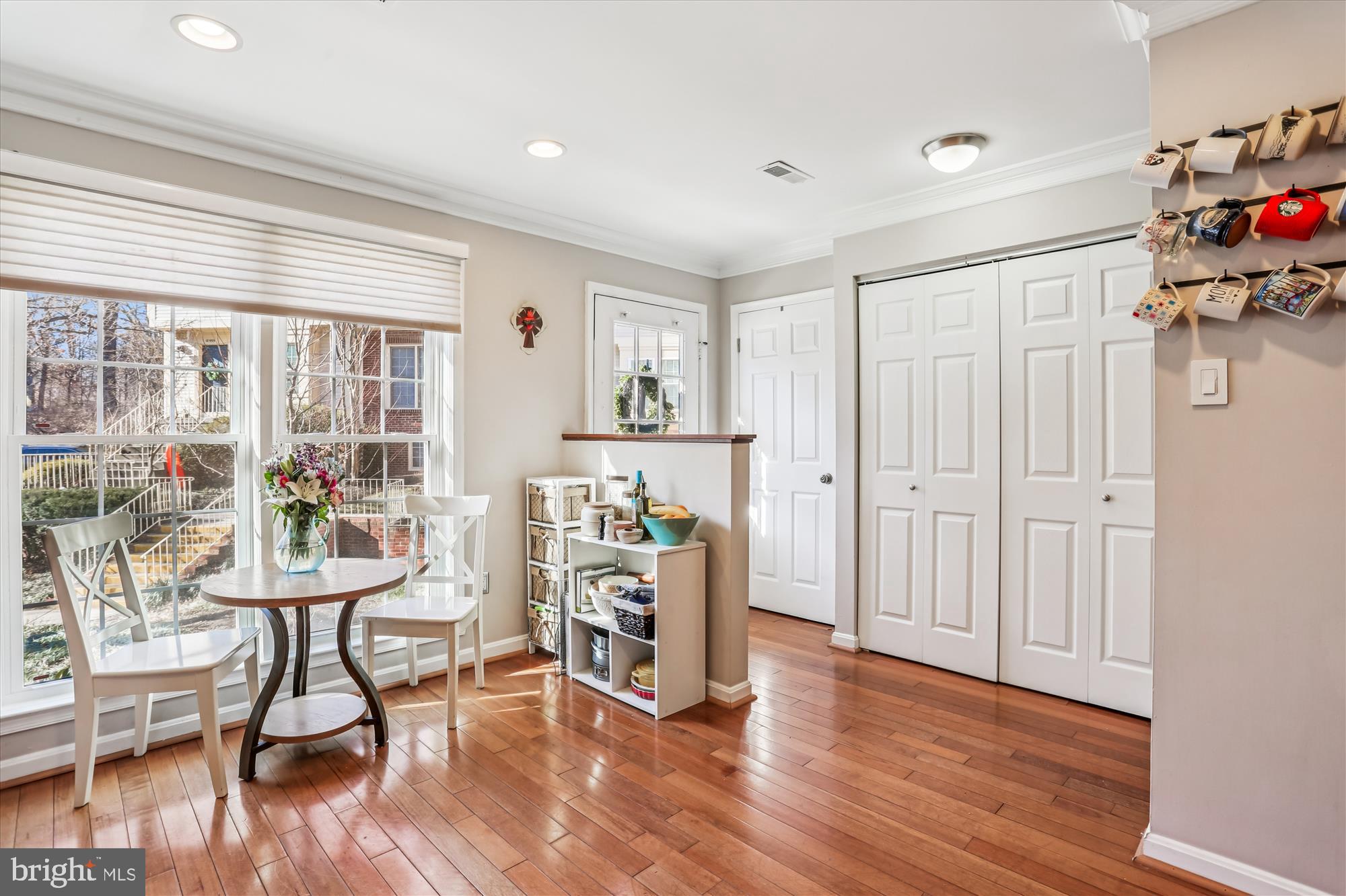 GROSVENOR PARK TOWNHOME CONDOMINIUMS - Residential