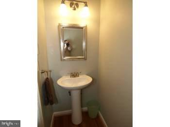 GROSVENOR PARK TOWNHOME CONDOMINIUMS - Residential