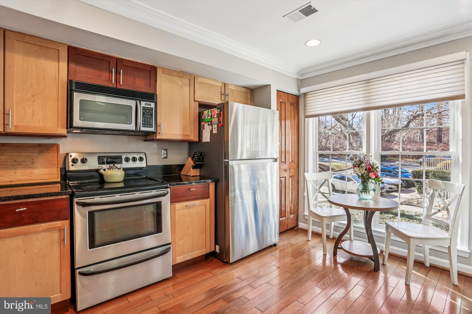 GROSVENOR PARK TOWNHOME CONDOMINIUMS - Residential