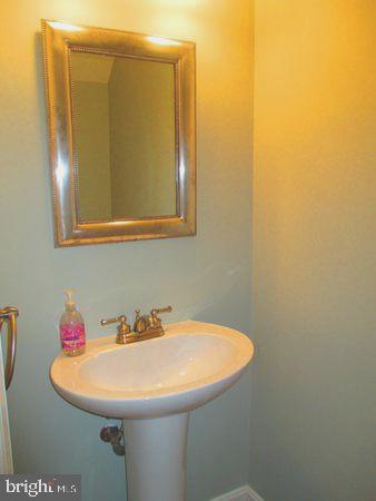 GROSVENOR PARK TOWNHOME CONDOMINIUMS - Residential