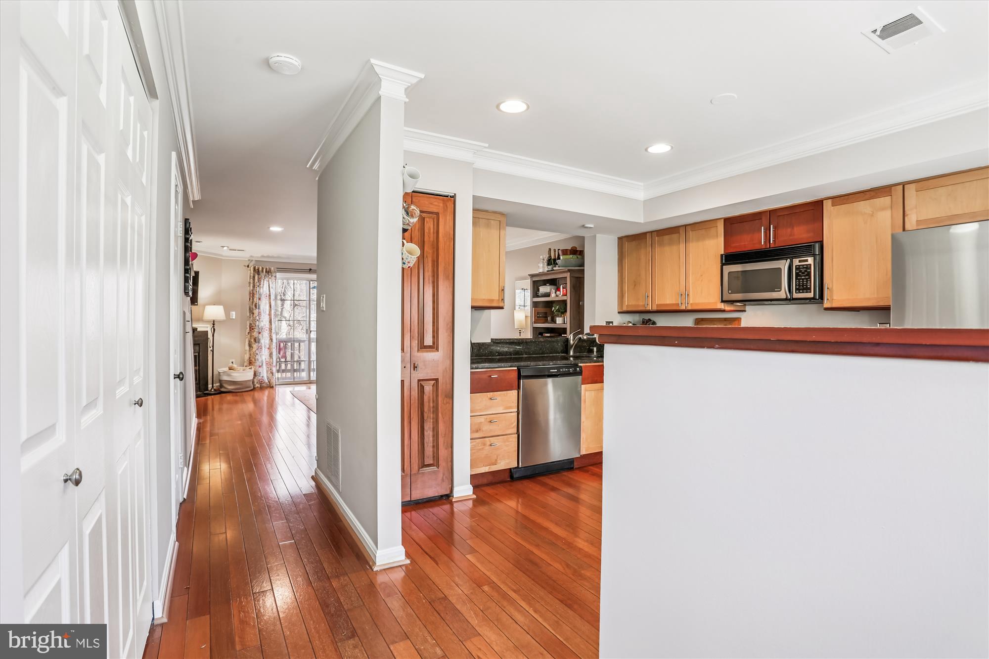 GROSVENOR PARK TOWNHOME CONDOMINIUMS - Residential