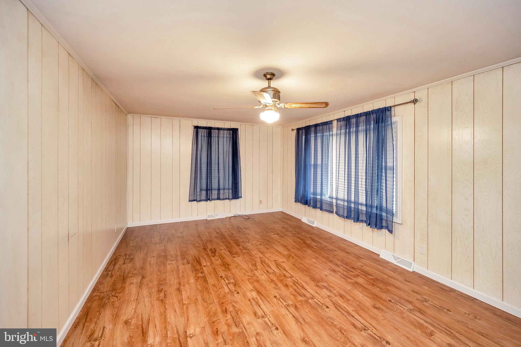 WHITE OAK - Residential